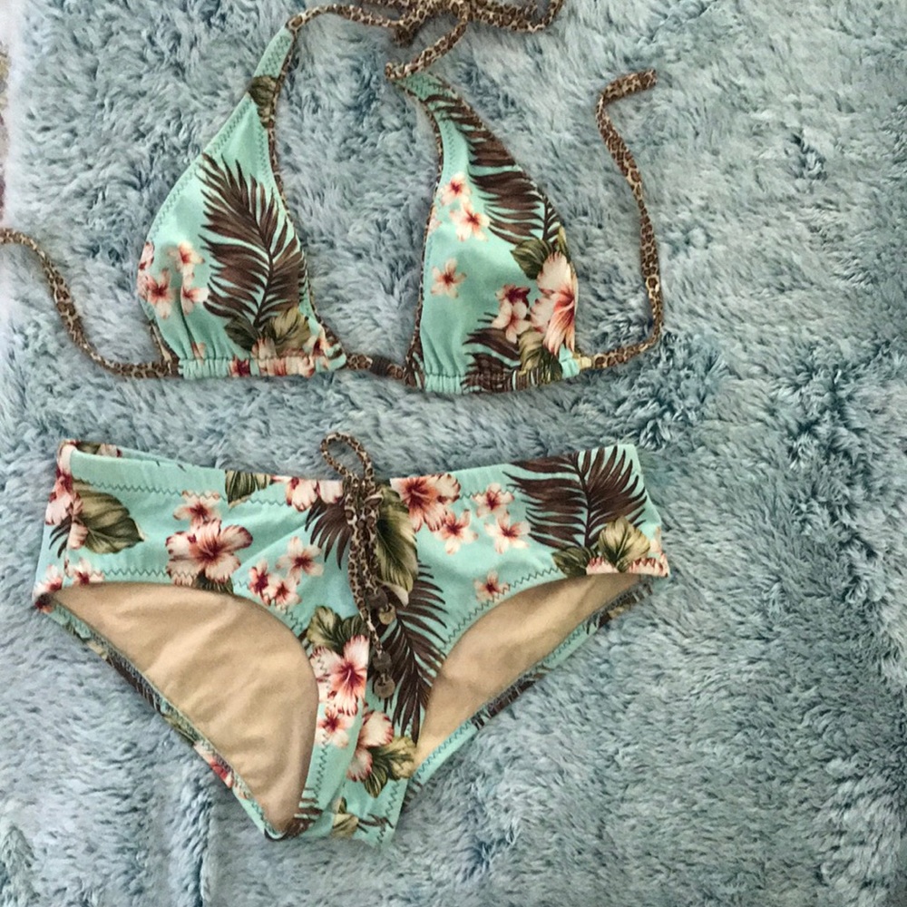 Bathing suit